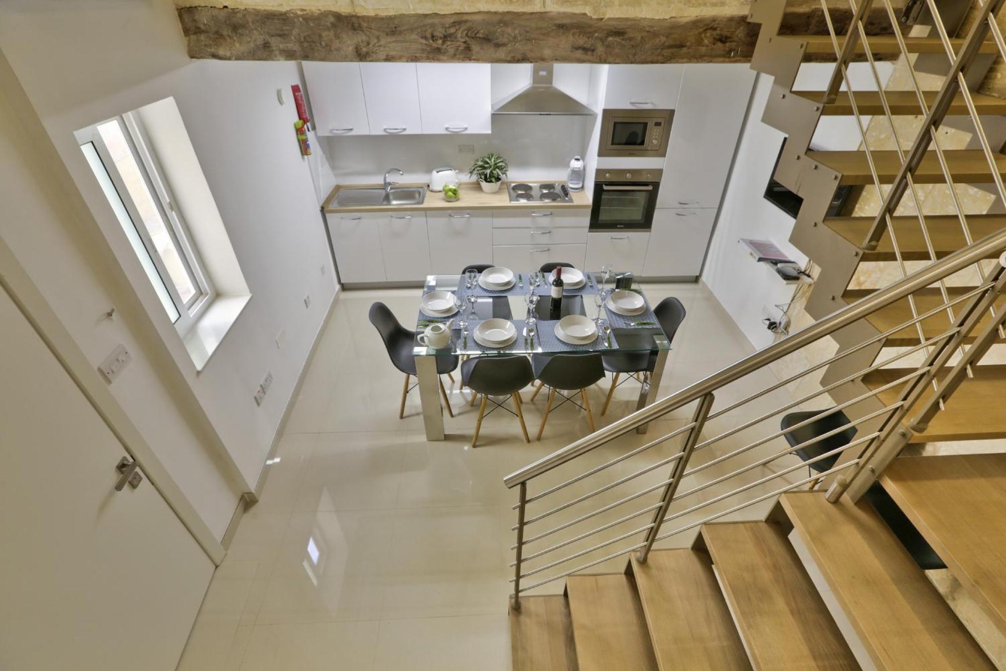 Exquisite 3-Bedroom Duplex Penthouse With Jacuzzi In Valletta Centre Extérieur photo