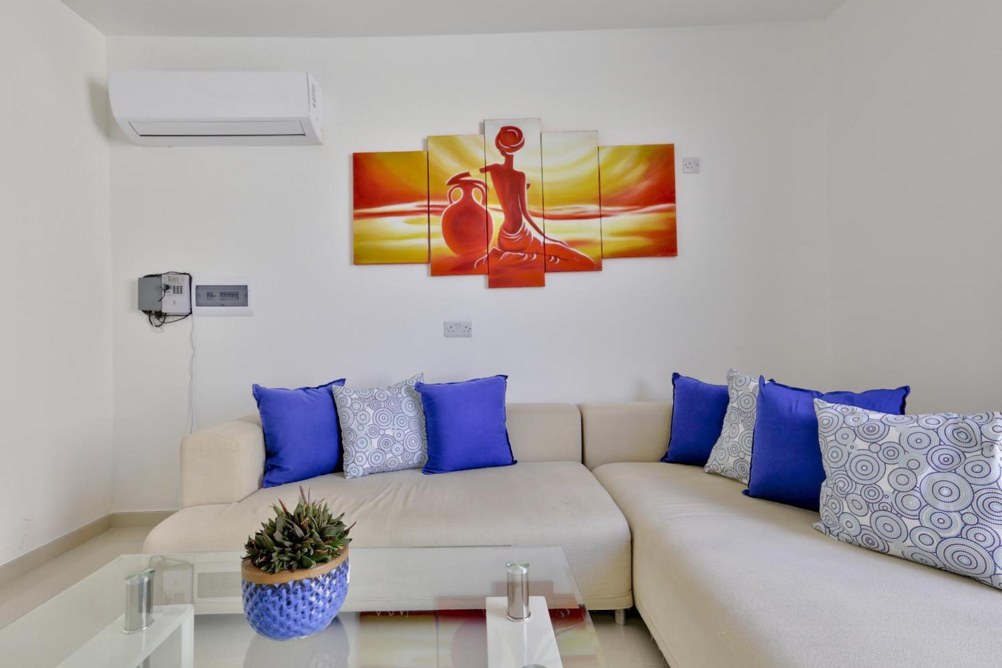 Exquisite 3-Bedroom Duplex Penthouse With Jacuzzi In Valletta Centre Extérieur photo